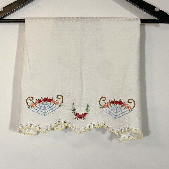 Vintage Tea Towel Embroidered Flowers in Basket Red Orange Retro Shabby Chic - Picture 8 of 8